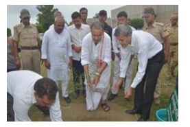 Union Agriculture Minister Visits Regional Research and Seed Production Station of DMR 3